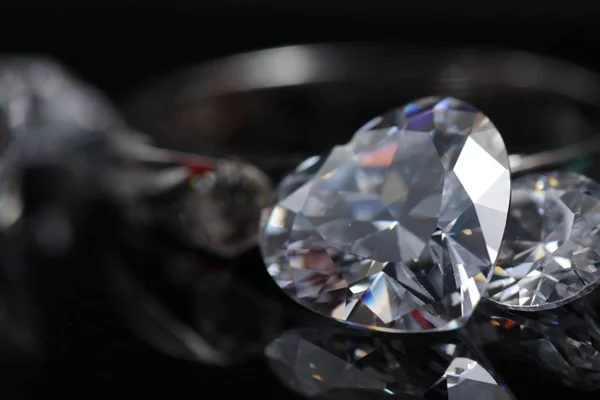 Macro Shoot Heart Shaped Sparkling Diamond Isolated Background — 스톡 사진