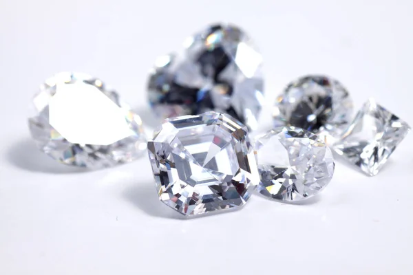 Makro Pędy Grupy Diamentów Które Mają Różne Kształty Serce Okrągłe — Zdjęcie stockowe