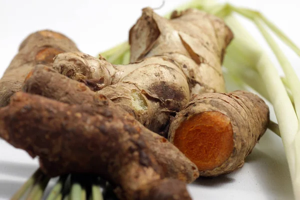 Gros Plan Des Herbes Gingembre Tumérisé Galangal Citronnelle Qui Peuvent — Photo