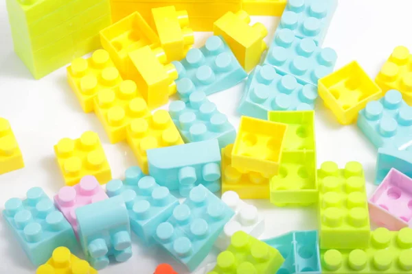 Πολύχρωμα Πλαστικά Τούβλα Παιχνίδια Για Παιδιά — Φωτογραφία Αρχείου
