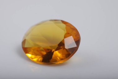 Güzel renkteki kristal elması yakından çek - mücevher boncukları gibi. 