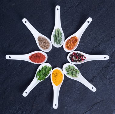 Hint baharat ve bitki çeşitleri