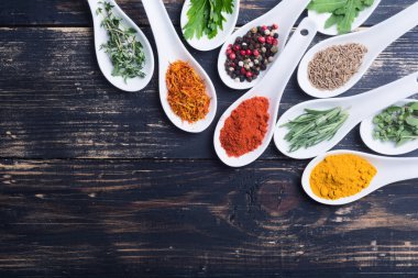 Hint baharat ve otlar