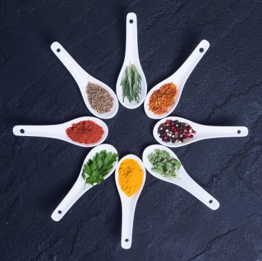Hint baharat ve bitki çeşitleri