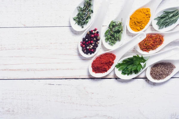 Hint baharat ve otlar