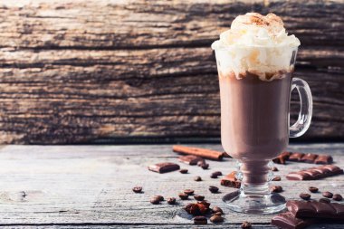 sıcak çikolatalı içecek