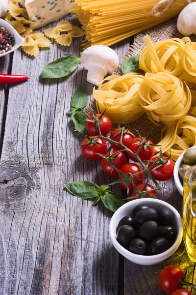 Ingrediens för matlagning pasta — Stockfoto
