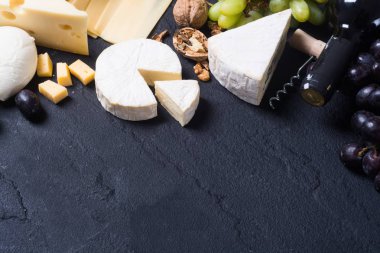 üzüm ve ceviz ile peynir