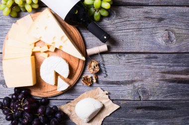 üzüm ve ceviz ile peynir