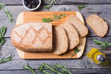 zeytinyağı ile ekmek