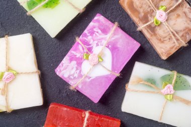 renkli meyve el yapımı Sabun