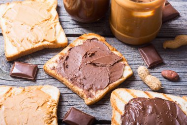 çikolata ve fıstık sandviç