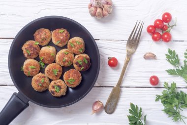 Domuz eti köfte maydanoz ile 