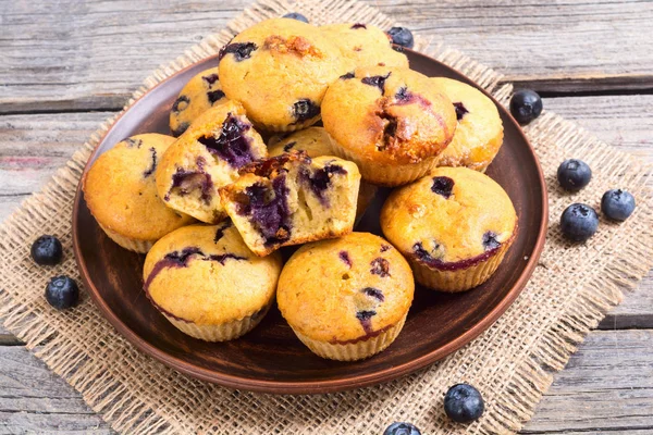 Bananen-Muffins mit Blaubeeren — Stockfoto