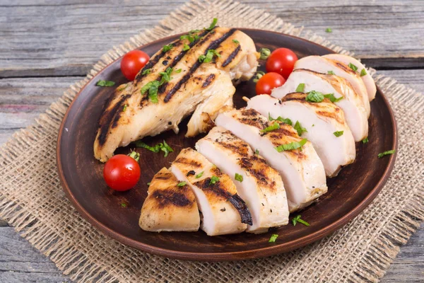 Izgara tavuk göğsü. 