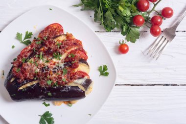 fırında patlıcan domates ile 