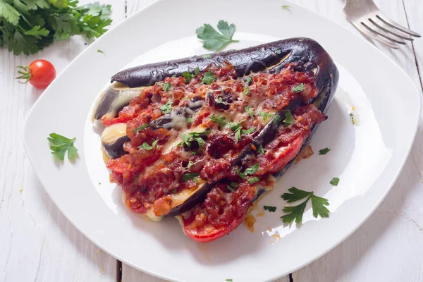 fırında patlıcan domates ile 