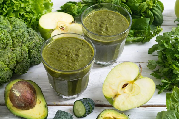 Yeşil Detoks güler yüzlü