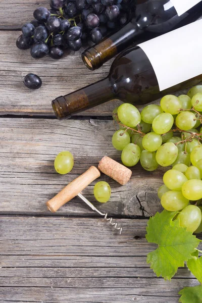 Rot- und Weißwein — Stockfoto