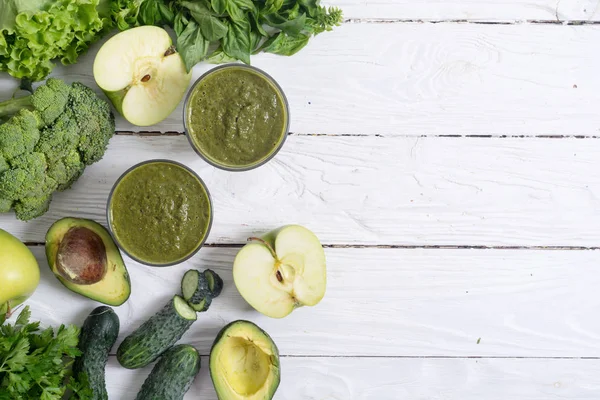 Yeşil Detoks güler yüzlü
