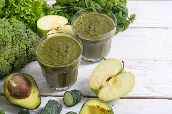 Yeşil Detoks güler yüzlü