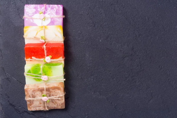 renkli meyve el yapımı Sabun