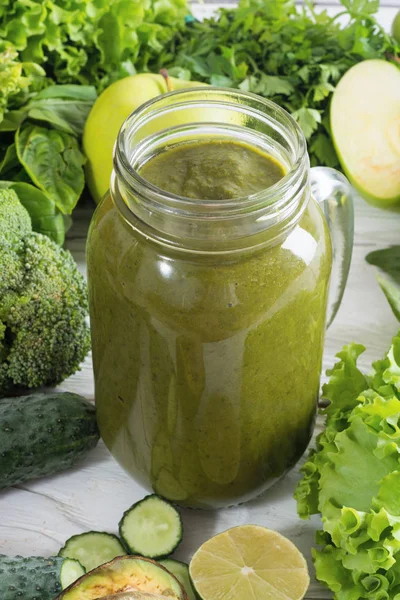 Yeşil Detoks güler yüzlü