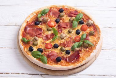 Jamon İtalyan pizza