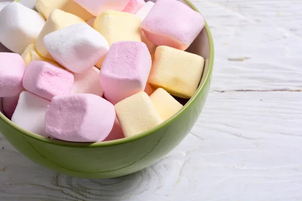 Colorful marshmallow skewers — Stock Photo, Image