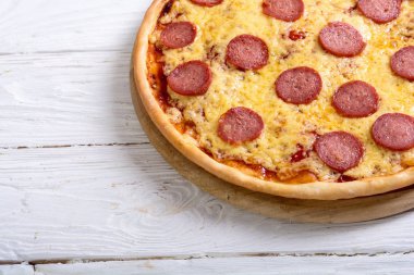 İtalyan pizza sucuk 