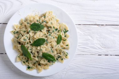 Bebeğim ıspanaklı makarna