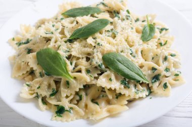 Bebeğim ıspanaklı makarna