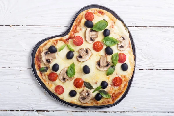 Italian pizza heart