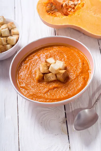 kremalı balkabağı çorbası