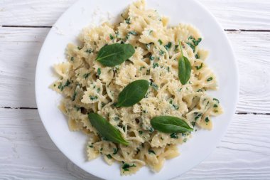 Bebeğim ıspanaklı makarna