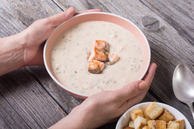 Somonlu krema çorbası 