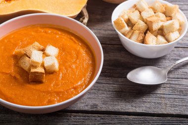 kremalı balkabağı çorbası