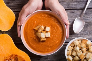 kremalı balkabağı çorbası