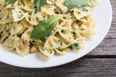 Bebeğim ıspanaklı makarna