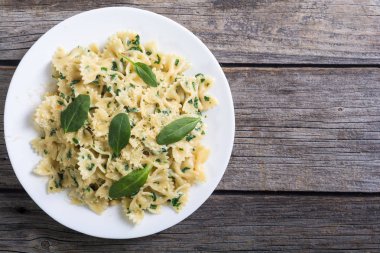 Bebeğim ıspanaklı makarna