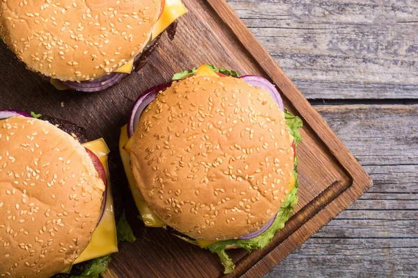 Unhealthy American hamburger — Stock Photo, Image