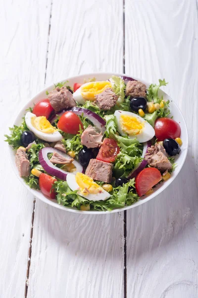 Salată de ton cu roșii — Fotografie, imagine de stoc