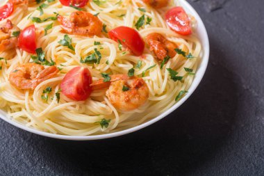 spagetti karides ile