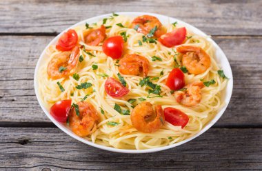 spagetti karides ile