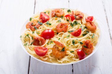 spagetti karides ile