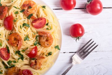 spagetti karides ile