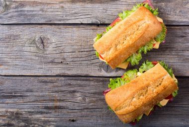 Ciabatta sandviç marul ile