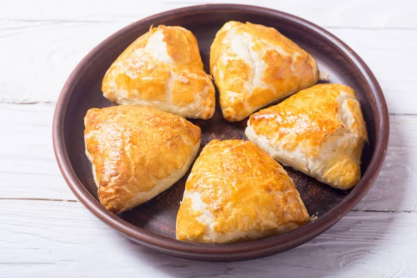 Puf böreği samosa fırından yeni çıkmış