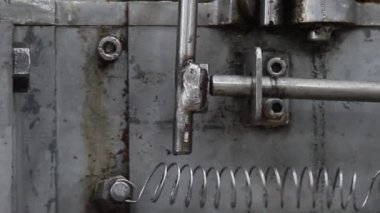 Otomatik makine çalışma işlemi sırasında