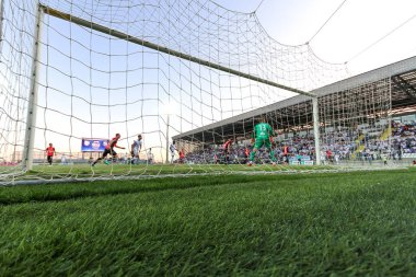 Rijeka - 21 Nisan 2018: 1 Hırvat Ligi. Rijeka ve Osijek arasında futbol maçı. Parmaklıklar ardında görüntüleyin. Hırvatistan üzerinde 22 Nisan 2018.